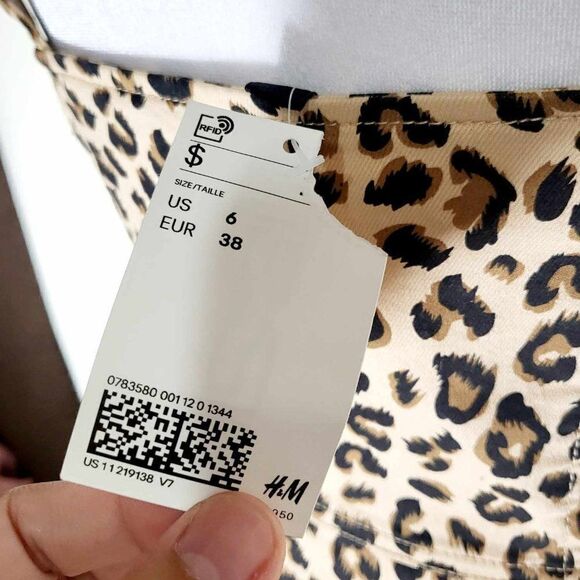 H & M Divided Leopard mini dress new with tag  Size  6 - Picture 8 of 13